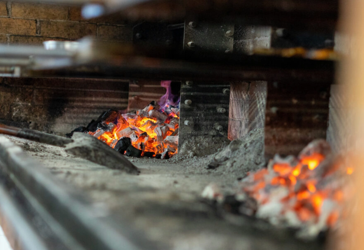 fuego y brasas para carne